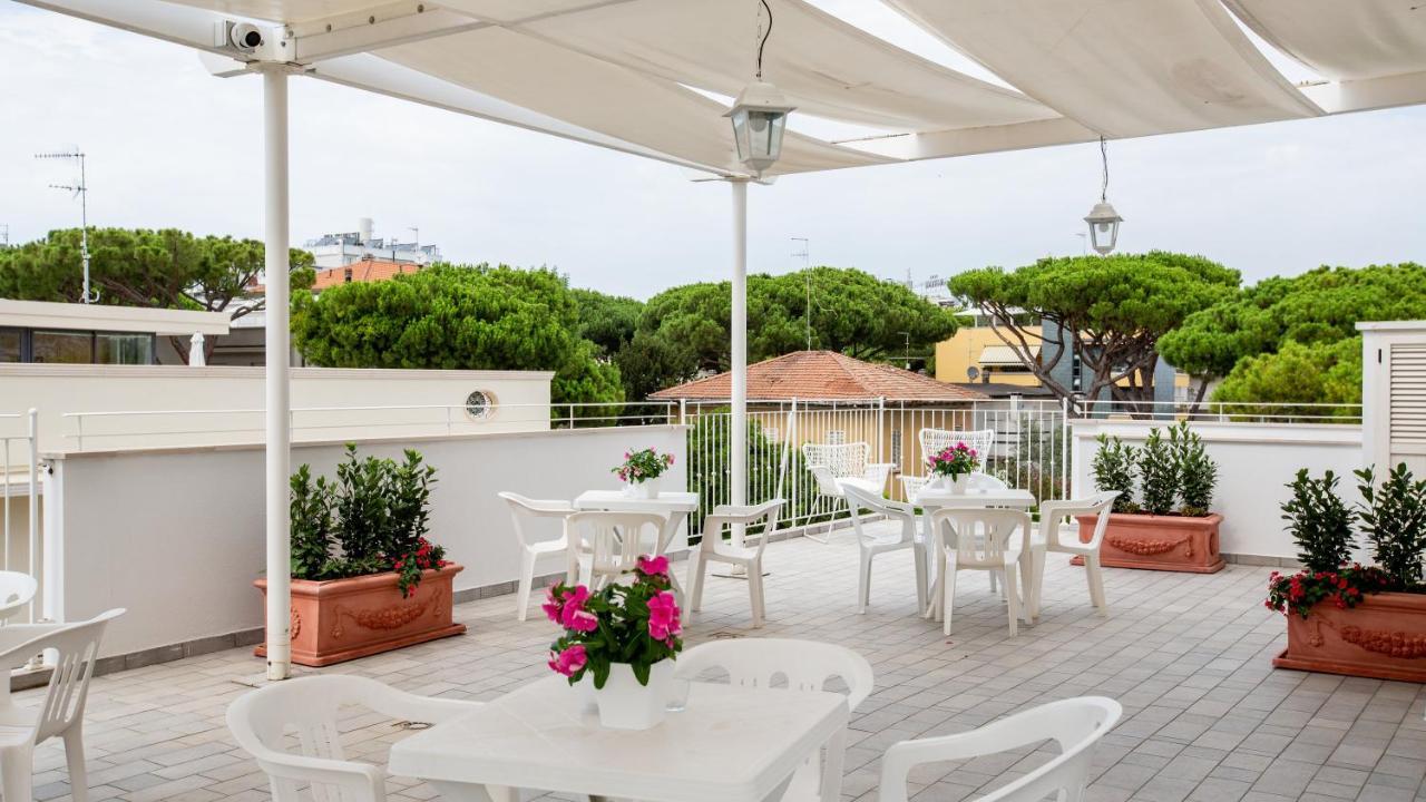 Beyou Hotel Villa Rosa Riccione Luaran gambar