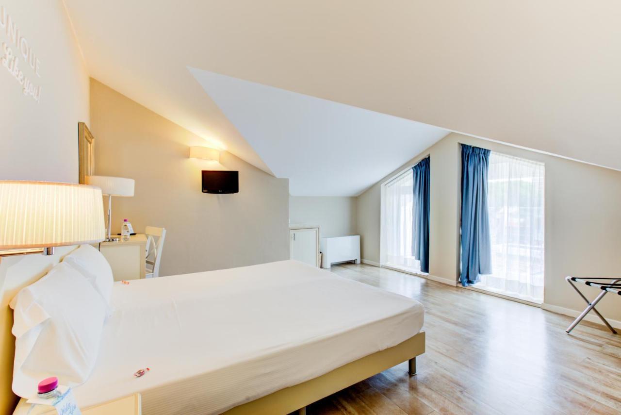 Beyou Hotel Villa Rosa Riccione Luaran gambar